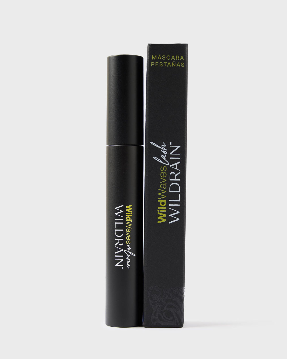 Máscara de pestañas negro intenso con tratamiento Wild Waves